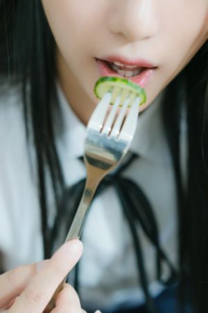 被黑人下药做得受不了_国产剧电影免费在线