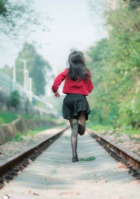 女搜查官紧身皮衣调教蒂亚_BD韩国电影在线观看