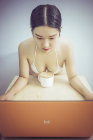 一个人的突围_720HD在线观看