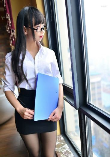 女学生的沙龙室3中文字幕_1080在线播放